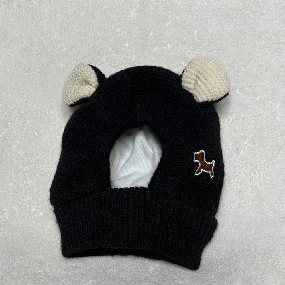 Adorable Black and Cream Kids Knit Hat NWOT